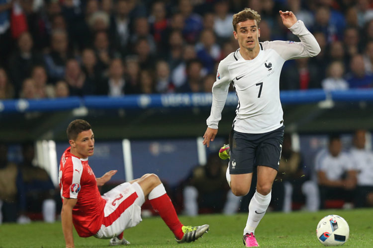 Antoine Griezmann bei der Euro 2016 gegen die Schweiz im Stade Pierre Mauroy am 17.Juni 2016 in Lille. (Marco Iacobucci EPP / Shutterstock.com)