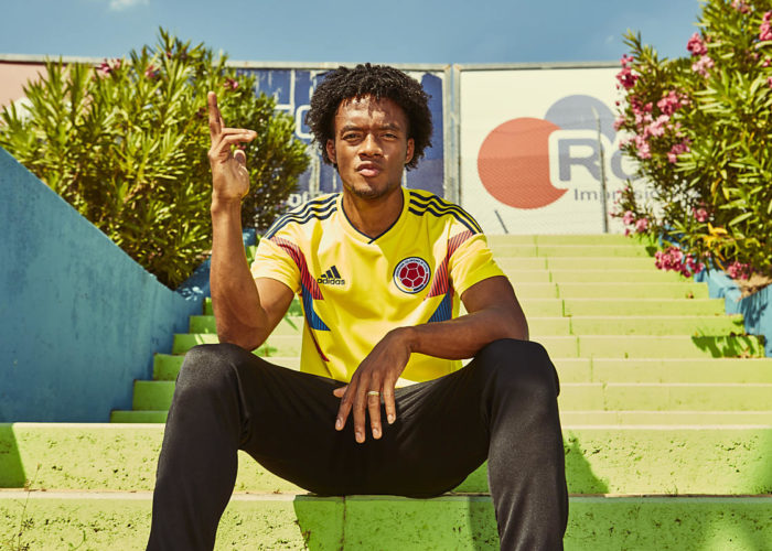 Kolumbiens neues WM Trikot an Juventus Turin Star und Ex-Bundesliga Spieler Juan Cuadrado. Photo: Adidas Presse.