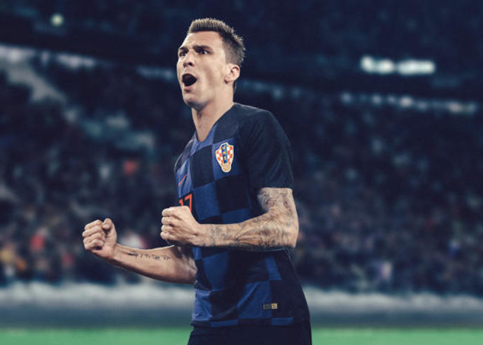 Mario Mandzukic in einer Fotomontage des neuen Kroatien Auswärtstrikots. Photo: Nike.