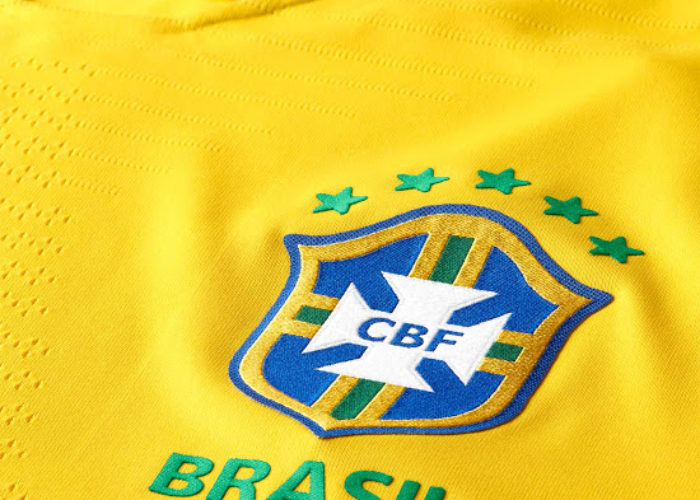 Brasilien Brasil Mini Trikot Mini-Kit groß Fussball passend für WM18 EM 