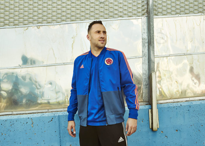 Kolumbiens neues Auswärtstrikot mit der passenden Aufwärmjacke. Photo: Adidas.