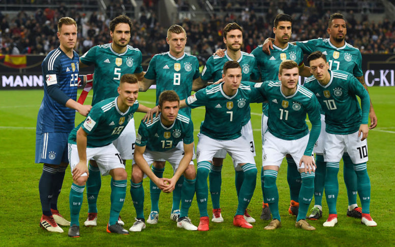 Deutschlands Nationalelf im neuen grünen Away Trikot 2018 von adidas (Foto AFP)